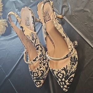 Heels #classy 1 1/2 inch heel Signature #vintage